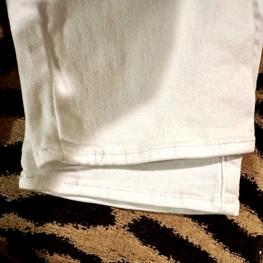 Rock & republic jeans size 12. White. Great condition. Super stretchy. π€ - Picture 7 of 7